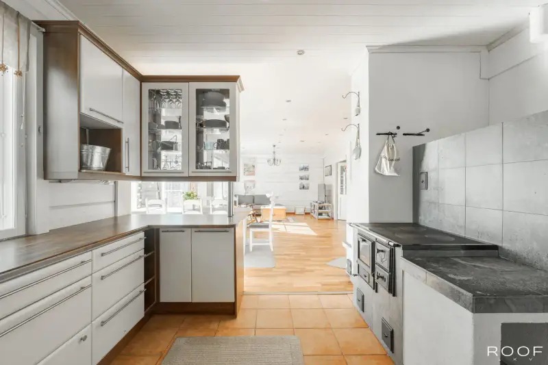 Maison mer 168 m² (2006), chenal dragué ~20 m + vesijättö, 6 229 m² — Vartsala / Salo — 11