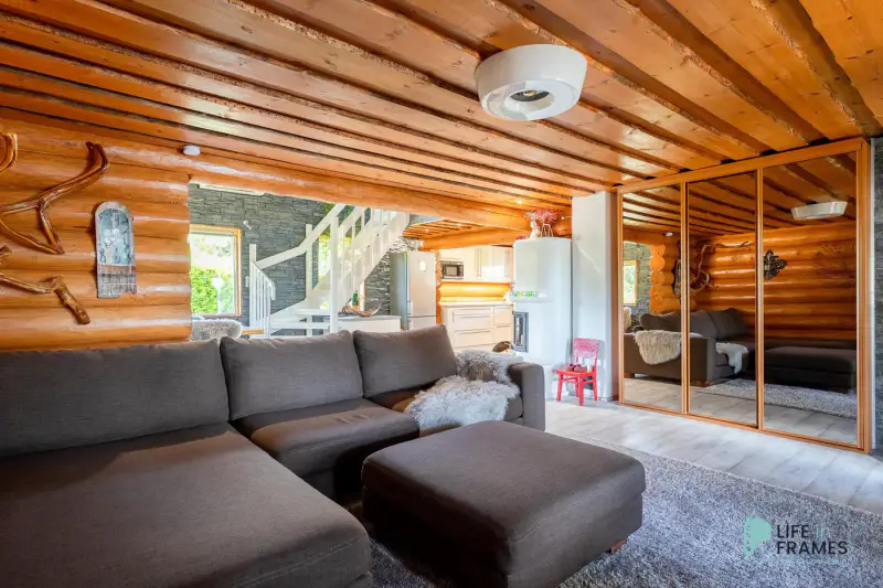 Chalet à Sastamala  rive privée  1 708 m² — 295 000 € — 10