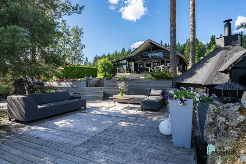 Chalet à Sastamala  rive privée  1 708 m² — 295 000 € — 2