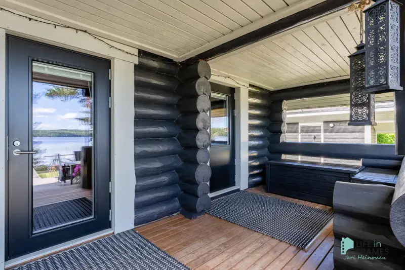 Chalet à Sastamala  rive privée  1 708 m² — 295 000 € — 20