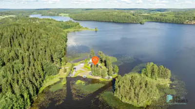 Chalet à Sastamala  rive privée  1 708 m² — 295 000 € — 1