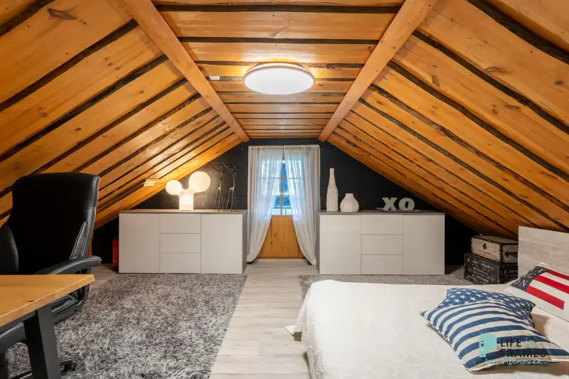 Chalet à Sastamala  rive privée  1 708 m² — 295 000 € — 15