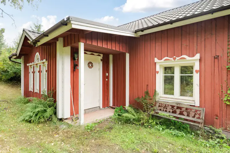 Ensemble idyllique ~69 m² (1920), rive mer Nuuttiniemenlahti, 3 133 m² — Sauvo — 3