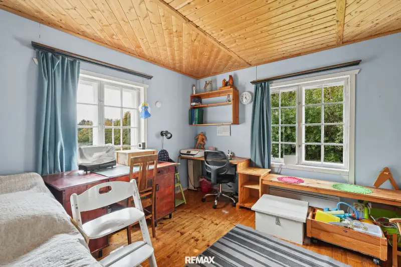Maison en rondins de 1837 (~140 m², rénovée années 1990) + deux saunas, ferme de 7,8 ha avec rive de mer privée — Karuna / Sauvo — 14