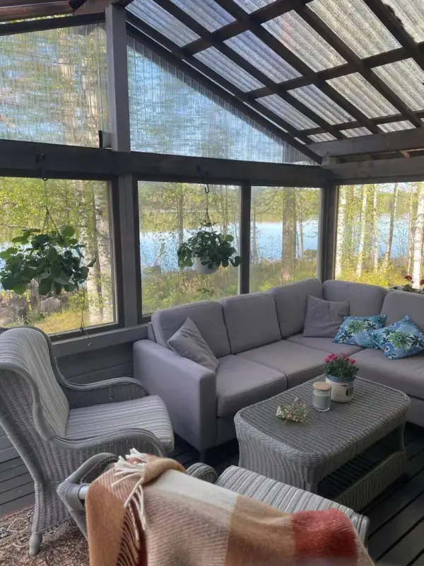 Villa en rondins habitable l’hiver (2006, 46 m²) + sauna et aitta, 82 m de rive sable, 6 670 m² — Savonranta / Savonlinna — 6