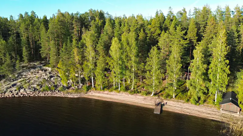 Ensemble Saimaa ~3,9 ha + plage sable, mökki 88 m² (1981) — Pietolansaari / Savonlinna — 3