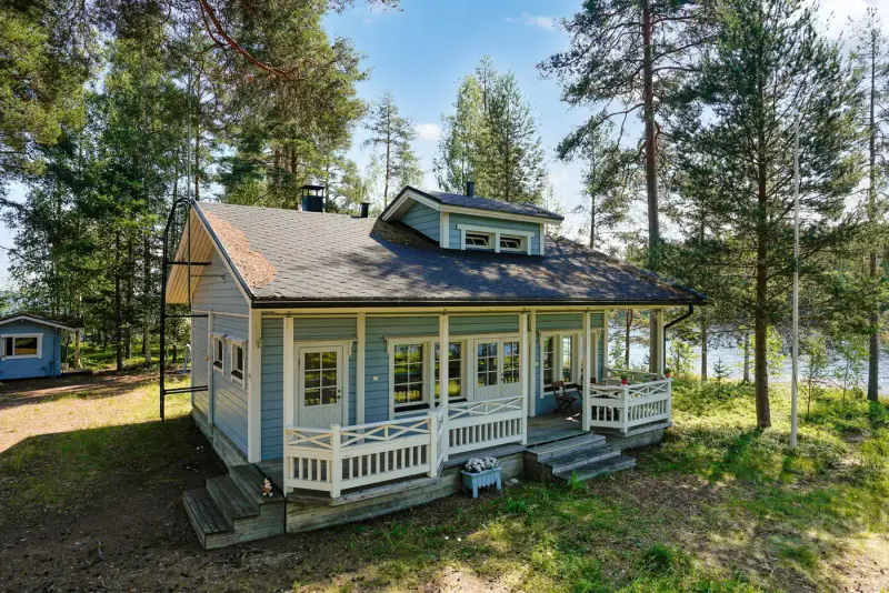 Villa Kontio rondins ~71 m² (2003) + sauna, 5 950 m², Saimaa — Savonranta / Savonlinna — 3