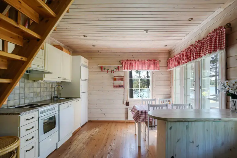 Villa Kontio rondins ~71 m² (2003) + sauna, 5 950 m², Saimaa — Savonranta / Savonlinna — 10