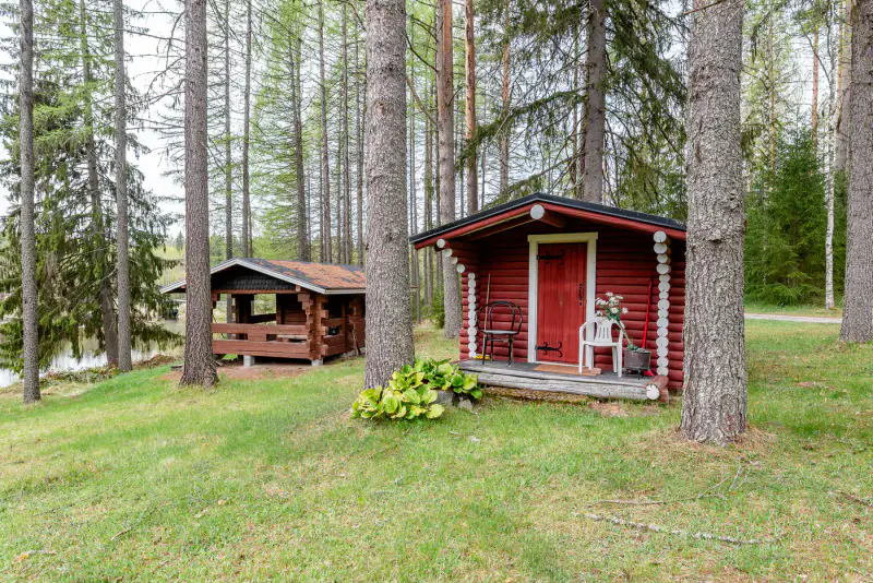 Ancienne maison du meunier 1904 ~104 m², rive Myllylampi, 1,4 ha — Makkola / Savonlinna — 9