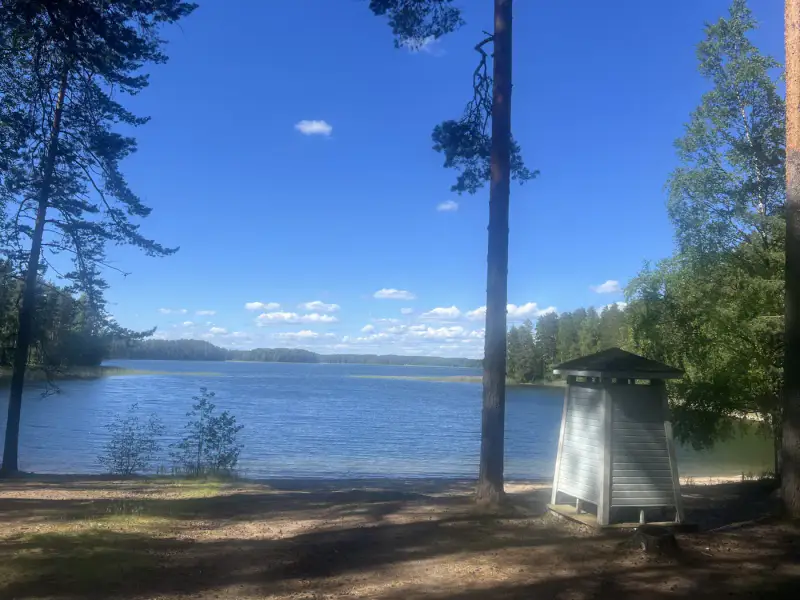 Terrain constructible de 3 732 m² (335 m² à bâtir) avec plage de sable privée sur le Pihlajavesi — Punkaharju / Savonlinna — 3