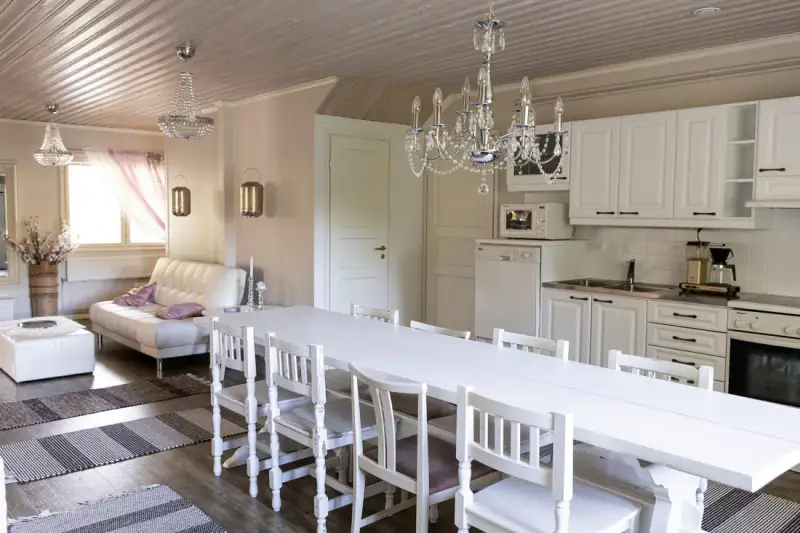 Maison ~250 m² (2010) + sauna, 1,88 ha, Lavasjärvi — Sammi / Siikainen — 1