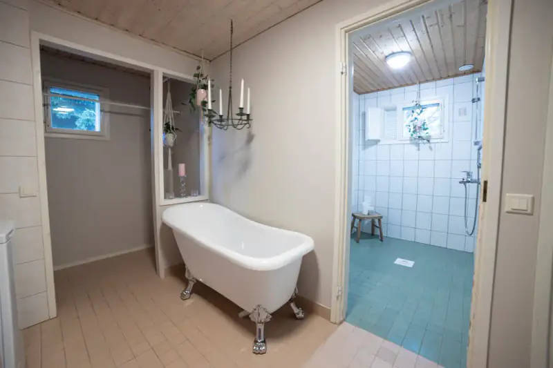 Maison ~250 m² (2010) + sauna, 1,88 ha, Lavasjärvi — Sammi / Siikainen — 10
