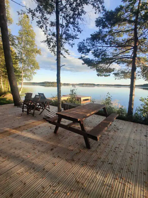 Mökki rondins ~50–68 m² (1990), 7 600 m², ~75 m rive Mankilanjärvi — Mankila / Siikalatva — 11
