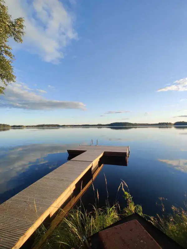 Mökki rondins ~50–68 m² (1990), 7 600 m², ~75 m rive Mankilanjärvi — Mankila / Siikalatva — 9
