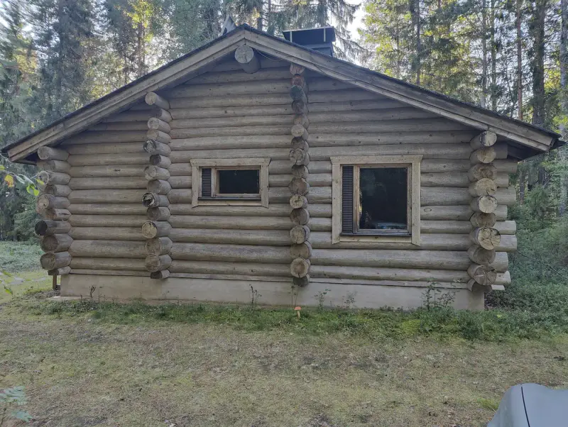 Mökki rondins ~50–68 m² (1990), 7 600 m², ~75 m rive Mankilanjärvi — Mankila / Siikalatva — 5