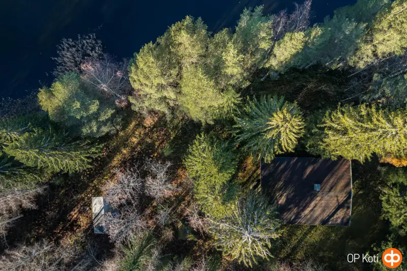 Chalet en rondins ronds (81 m²) à rénover, 4 620 m² et ~200 m de rive privée sur le Pieni-Sulkava — Siilinjärvi — 18