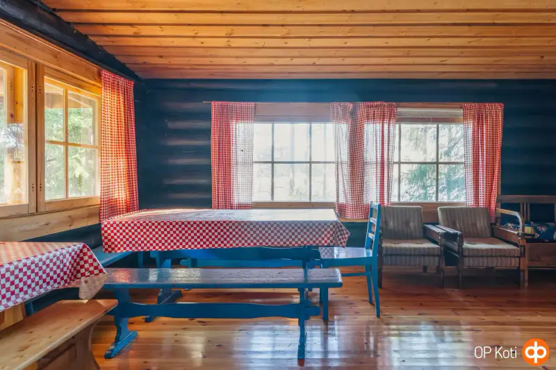 Chalet en rondins ronds (81 m²) à rénover, 4 620 m² et ~200 m de rive privée sur le Pieni-Sulkava — Siilinjärvi — 7