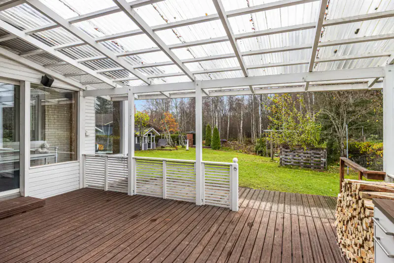 Maison ~147 m² (2005) + garage, 1 500 m² au bord du Siilinjoki — Ahmo / Siilinjärvi — 5