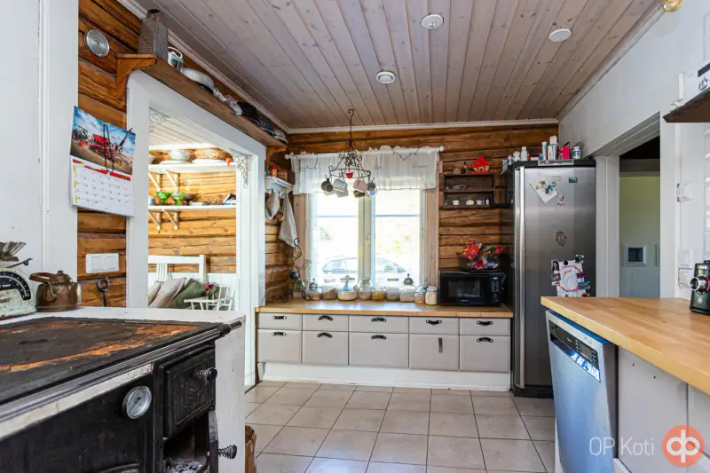 Maison en rondins 172 m² (1942) avec diagnostic, rantasauna, 3 000 m² et rive privée sur le Pitkäjärvi — Pöljä / Siilinjärvi — 12