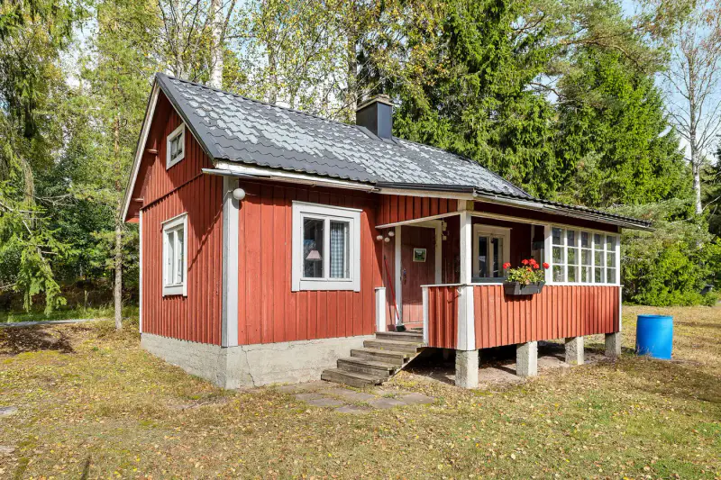 Maison ~117 m² (1992) + sauna rondins + annexe 1928, 5 400 m², mer (~5 m rive) — Kitö / Sipoo — 8