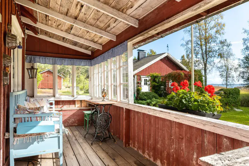 Maison ~117 m² (1992) + sauna rondins + annexe 1928, 5 400 m², mer (~5 m rive) — Kitö / Sipoo — 10