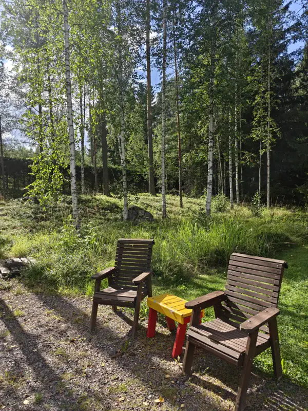 Mökki ~45-48 m² (1991) + sauna à bois et chalet d’invités, 4 210 m² au bord d’un étang privé avec ponton — Terttilä / Somero — 8