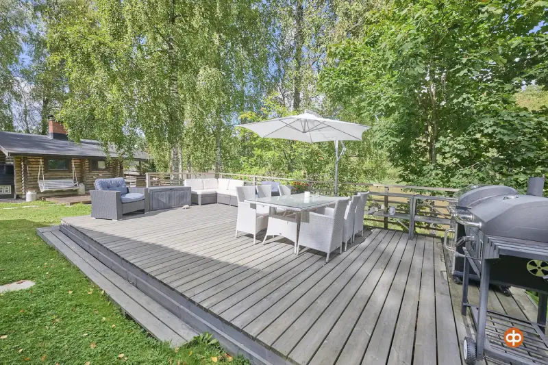 Mökki ~30 m² + sauna rondins + guest, rive Saarentaanjärvi, 2 000 m² — Somero — 17
