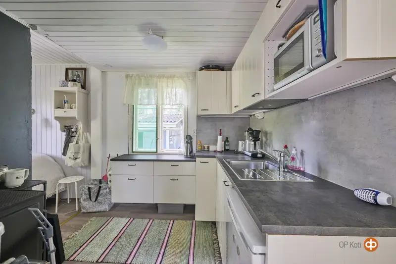 Mökki ~30 m² + sauna rondins + guest, rive Saarentaanjärvi, 2 000 m² — Somero — 6
