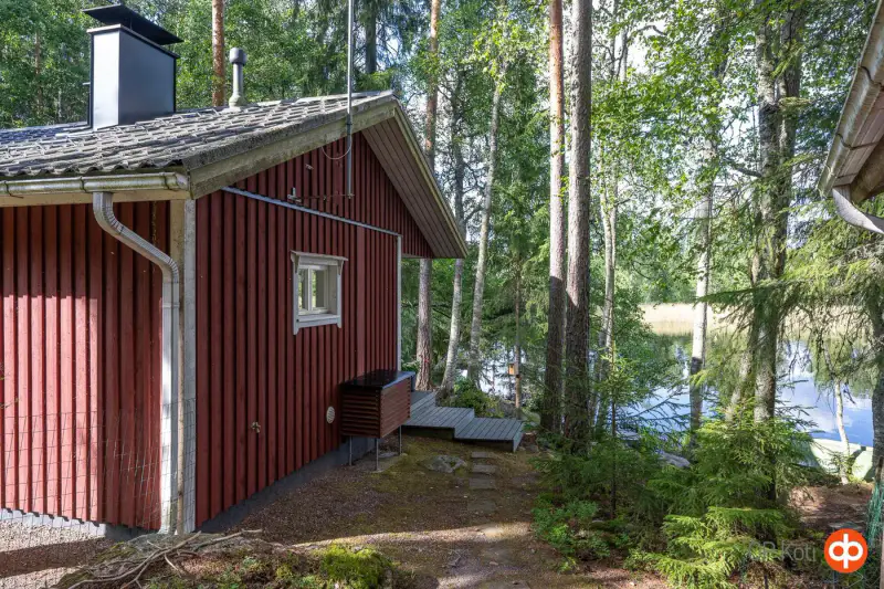 Chalet 2001 (52 m²) + sauna à fumée, deux propriétés de 2,87 ha avec rive privée sur le Siikjärvi — Somerniemi, Somero — 3