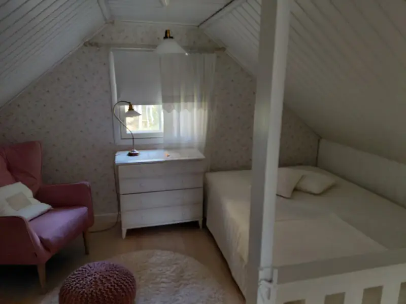 Chalet année-ronde ~55 m² (2003) + bâtiment sauna avec chambre, 2,6 ha et rive sur le Pitkälampi — Tipasjärvi / Sotkamo — 13