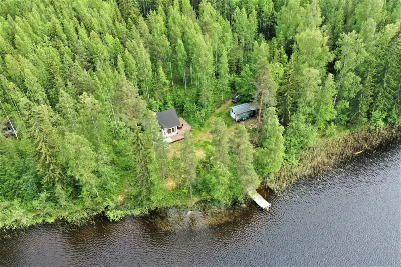 Chalet de 1991 avec sauna sur sa propre presqu’île, 290 m de rive privée et 1,98 ha sur le lac Saajuu — Sulkava — 5