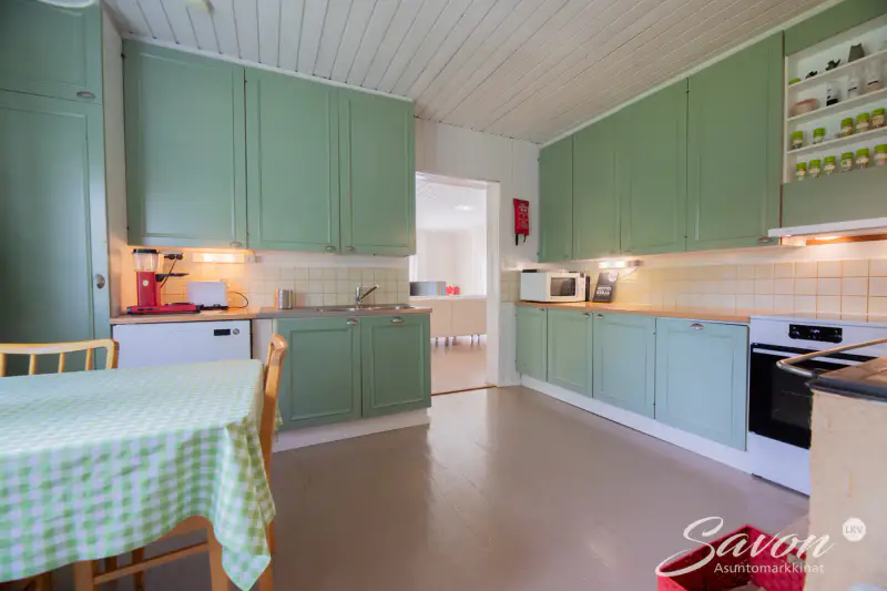 Maison ~150 m² (1930) + sauna, 6,08 ha (~208 m rive), Särkinen — Lempyy / Suonenjoki — 2