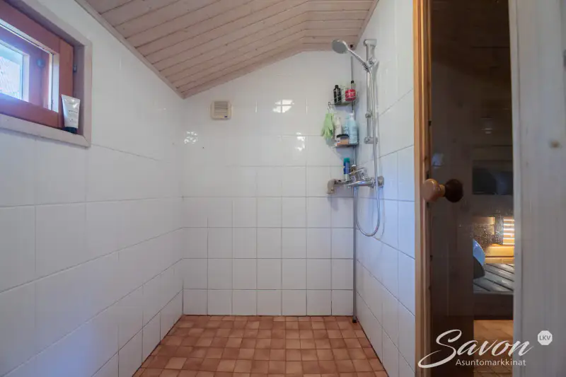 Maison ~150 m² (1930) + sauna, 6,08 ha (~208 m rive), Särkinen — Lempyy / Suonenjoki — 12