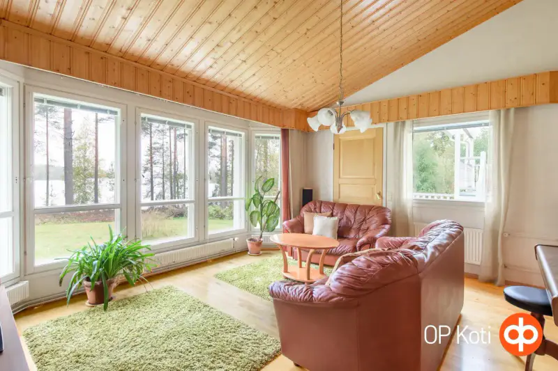 Maison 132 m² (1997/98) + sauna, 8 600 m² et rive ouest sur le Saittajärvi — Lempyy / Suonenjoki — 6