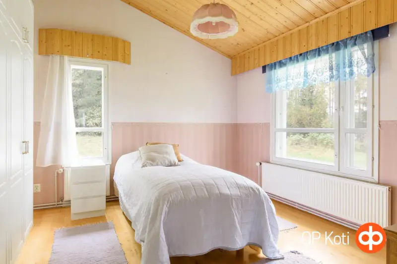 Maison 132 m² (1997/98) + sauna, 8 600 m² et rive ouest sur le Saittajärvi — Lempyy / Suonenjoki — 10