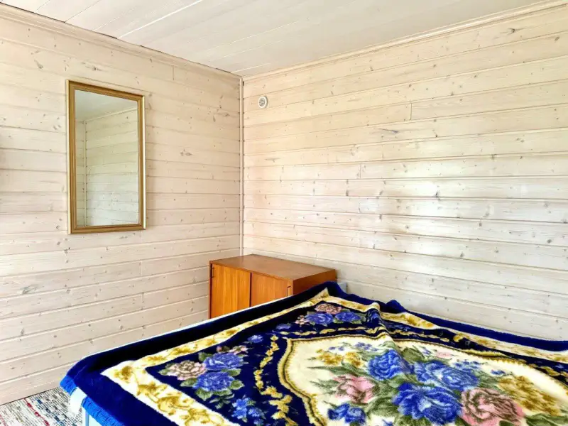 Mökki ~57 m² (2002) + sauna tonneau + grillikota, 3 350 m², Iso Niinilampi — Liikola / Sysmä — 17