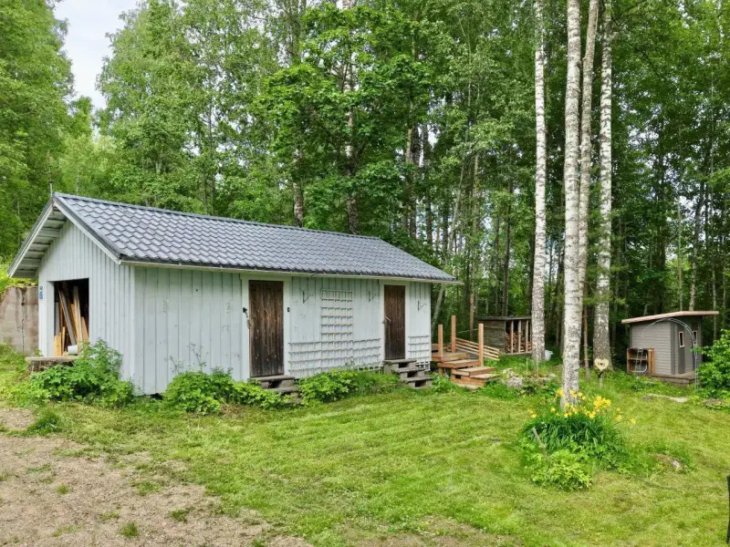 Mökki ~57 m² (2002) + sauna tonneau + grillikota, 3 350 m², Iso Niinilampi — Liikola / Sysmä — 14
