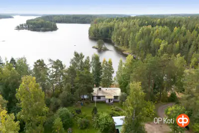 Maison ~126 m² (1988) à rénover, 6 050 m², rive Saimaa — Paarmala / Taipalsaari — 1