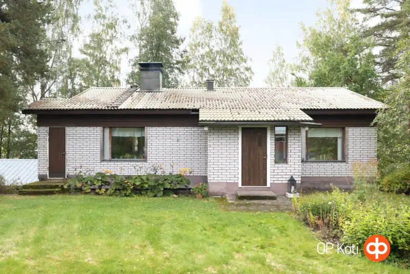 Maison ~126 m² (1988) à rénover, 6 050 m², rive Saimaa — Paarmala / Taipalsaari — 6