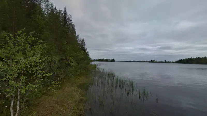 Terrain de loisirs constructible de 6 045 m², rive privée exposée sud-ouest sur le Jokijärvi — Murhiperä / Taivalkoski — 2