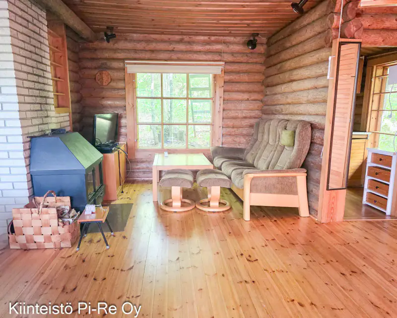 Chalet rondins ~38 m² + sauna de rive, lac Särkijärvi, 3 100 m² — Tammela — 2