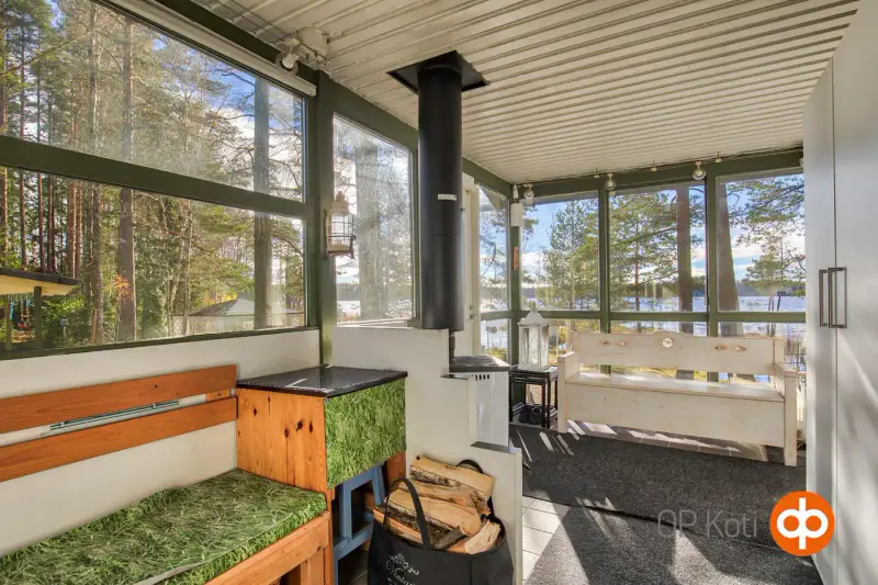 Chalet (38 m²) avec véranda vitrée, sauna, annexe d’hôtes et îlot privé, 3 625 m² sur le Ruostejärvi — Tammela — 7