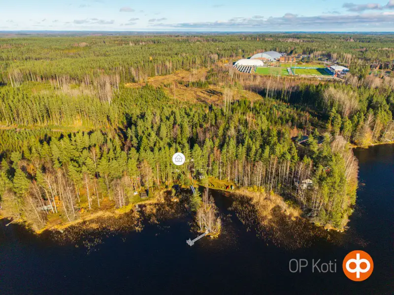 Chalet (38 m²) avec véranda vitrée, sauna, annexe d’hôtes et îlot privé, 3 625 m² sur le Ruostejärvi — Tammela — 2