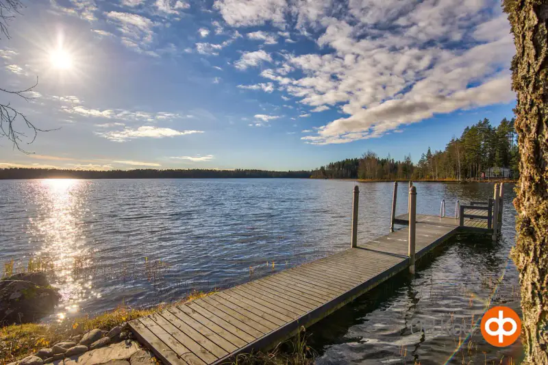 Chalet (38 m²) avec véranda vitrée, sauna, annexe d’hôtes et îlot privé, 3 625 m² sur le Ruostejärvi — Tammela — 15