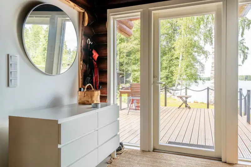 Mökki hirsi rénové 88 m², 55 m rive sable Liesjärvi, 2 416 m² — Tammela — 18