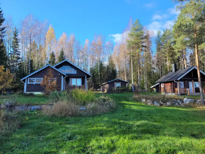 Maison/mökki ~96 m² (1985) + rantasauna récente, 6 880 m² et ~100 m de rive — Tallusjärvi / Tervo — 15
