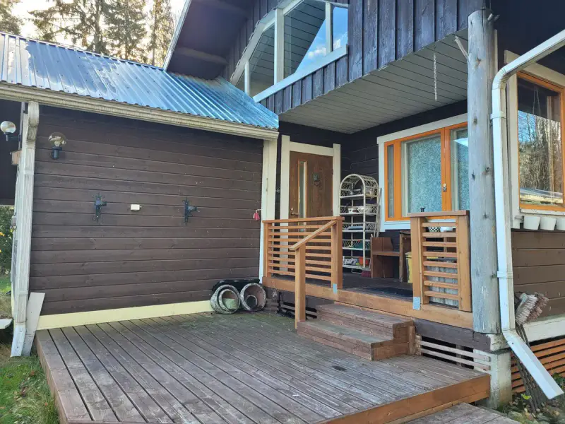 Maison/mökki ~96 m² (1985) + rantasauna récente, 6 880 m² et ~100 m de rive — Tallusjärvi / Tervo — 11
