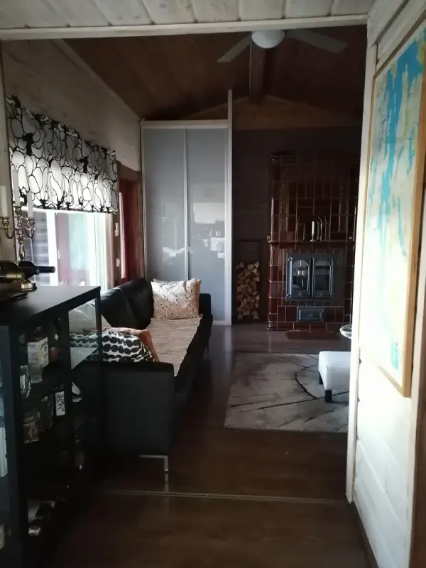 Maison rondins ~73 m² (1980/2009) + garage 2022, 4 200 m², Leppävesi — Toivakka — 9