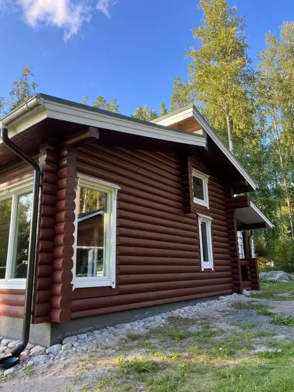 Maison rondins ~73 m² (1980/2009) + garage 2022, 4 200 m², Leppävesi — Toivakka — 4