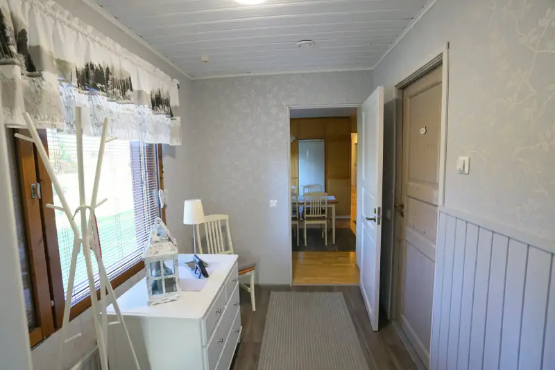 Maison ~121 m² (1984) + garage, 3 020 m² dont palsta rive — Ylivojakkala / Tornio — 13